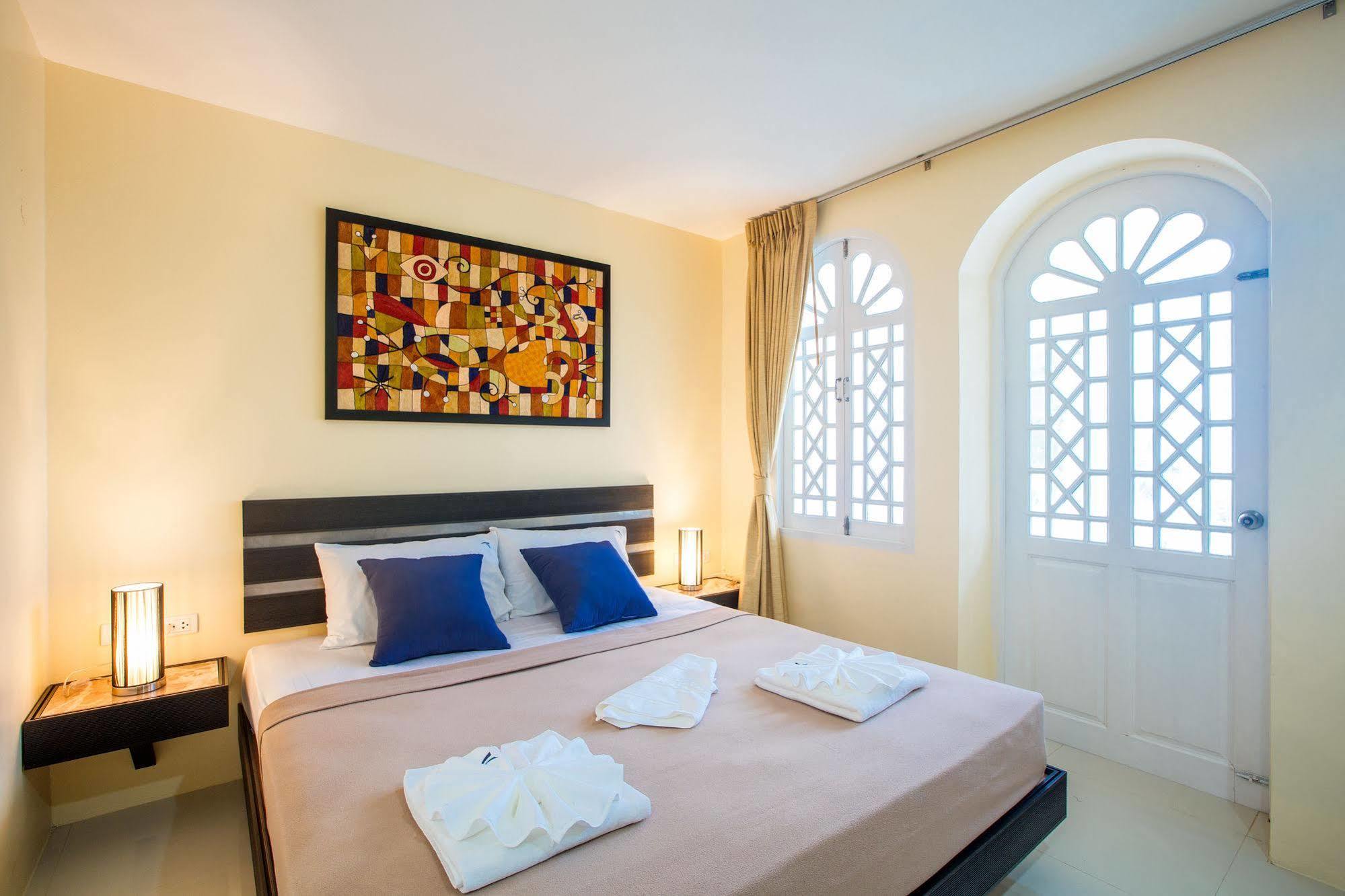 Patong Marina Hotel By Lofty Экстерьер фото